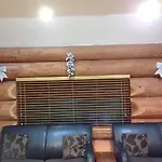 Lyne View, Log Cabin