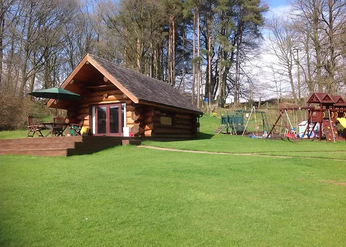 Lyne View, Log Cabin